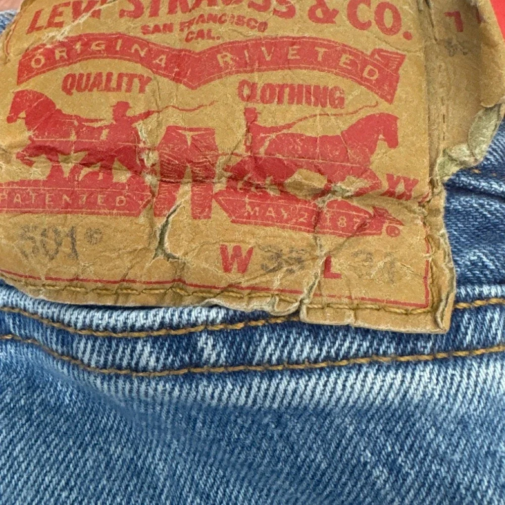 Levi's 501 Jeans Mens W35 L34‎ Button Fly Straight Leg Y2K Medium Wash